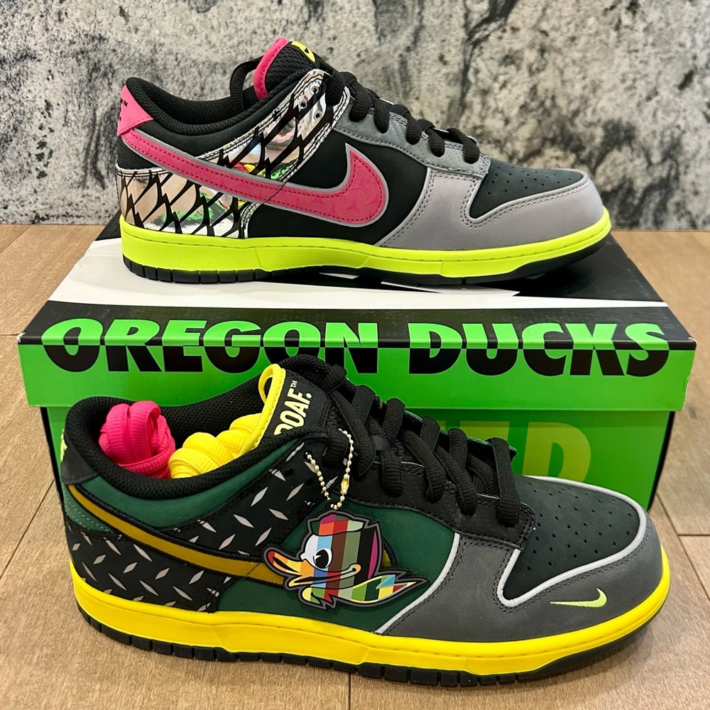 SOLD - Nike University of Oregon “what the duck” dunk - Size 11